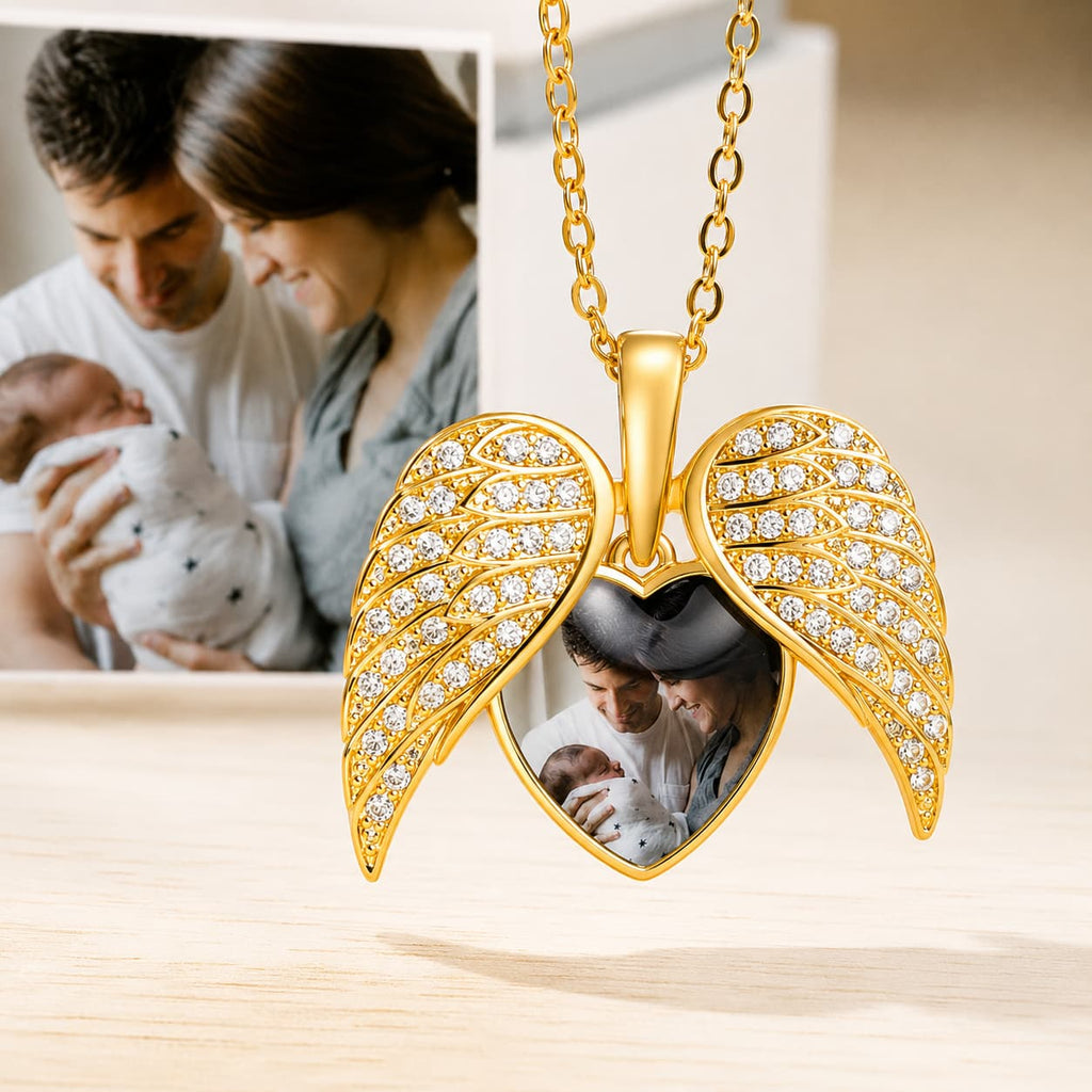 Unisex Heart Shape Necklace in Copper with 18K Real Gold Plated UV Plating, Sweet Style Featuring Cable Chain